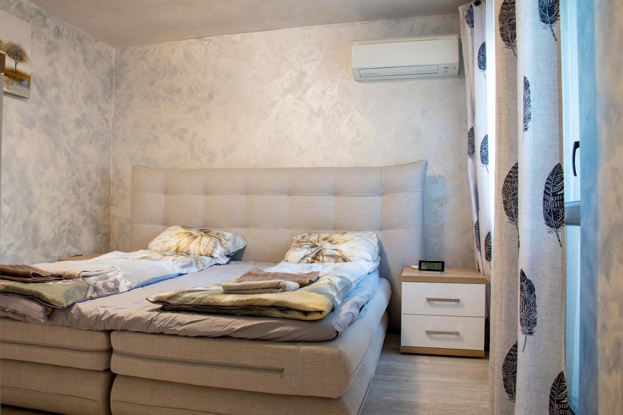 Light Apartment Varna Exterior photo